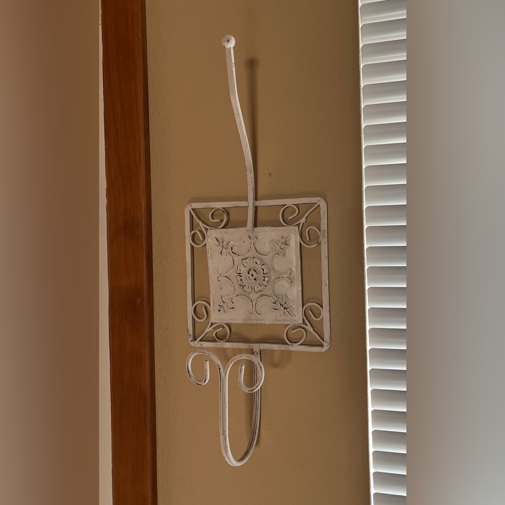 Vintage Style Shabby Chic Farmhouse Coat and Hat Wall Hook